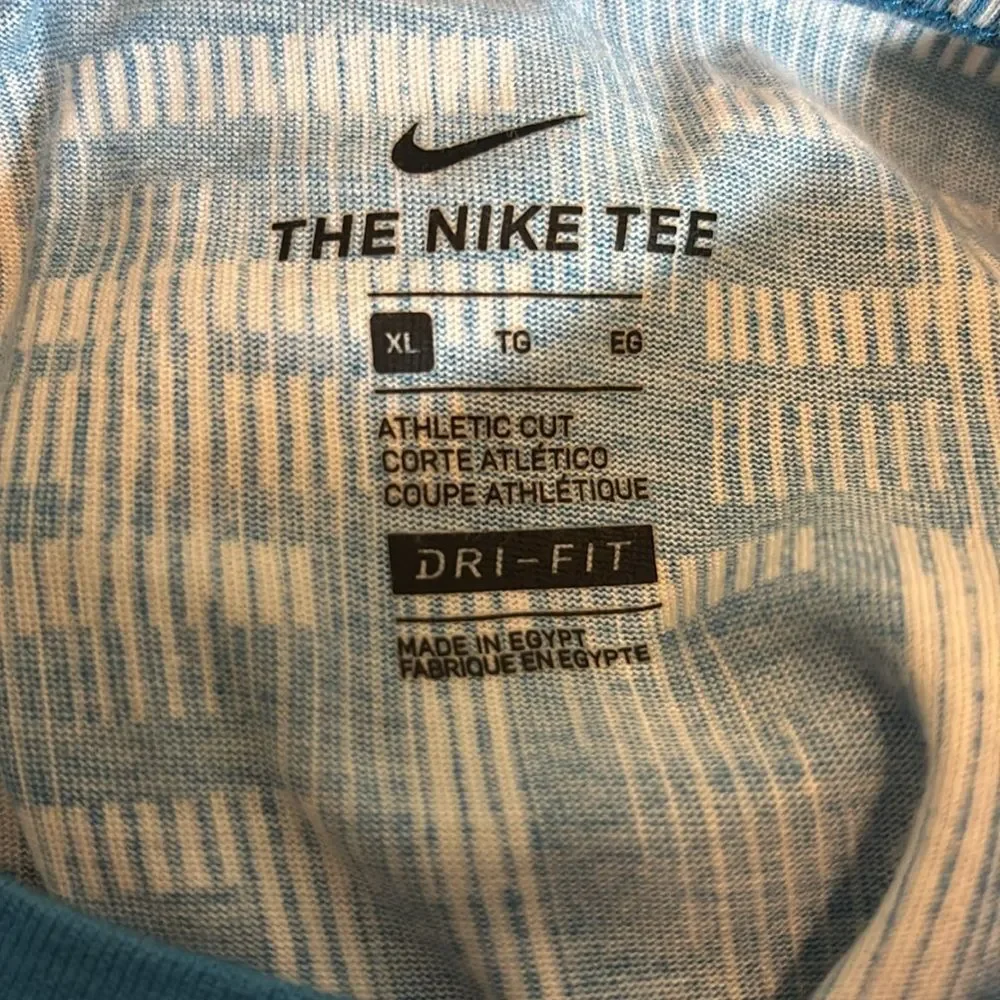 NIKE | the Nike tee tshirt shirt athletic cut XL
